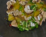 Foto langkah ke 6 dari resep Tumis Picung Labu Parang.