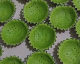 Foto langkah ke 4 dari resep Pie Buah Vla Matcha.