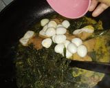 Foto langkah ke 5 dari resep Sayur Daun Singkong teri tahu telur puyuh Masak Santan.