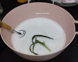 Foto langkah ke 3 dari resep Bubur Sumsum Lembut Gurih 👩🏻‍🍳.