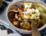 A picture of step 3 of Potato-Brinjal Curry.