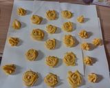 A picture of step 6 of Custard butter cookies.