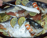 Foto del paso 5 de la receta: Dorada rellena al horno