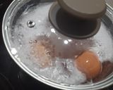 Foto del paso 1 de la receta Huevos rellenos al tomillo y pimienta