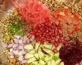 A picture of step 4 of Mix sprout salad.