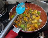 A picture of step 5 of Paneer chilli.