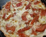 Foto del paso 7 de la receta: Tarta de cebolla, tomate, queso y salsa blanca