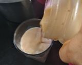 A picture of step 3 of Frothy coffee with ice cream.