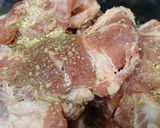 Hình bước làm 1 của món Cơm thịt chiên xù Tonkatsu