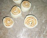 A picture of step 6 of Pin wheels samosa.