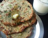 A picture of step 5 of Moth-bajra-methi thalipith.