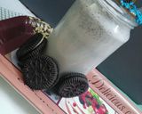 A picture of step 4 of Chocolate Cookie Milkshake.
