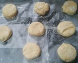 รูปขั้นตอนการทำที่ 9 ของ Buttermilk Biscuits