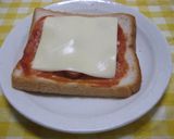 A picture of step 3 of Diced Wiener Sausage Toast.