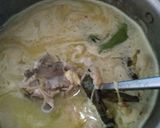 Foto langkah ke 4 dari resep 4. Sup Ayam Bumbu Kuning.