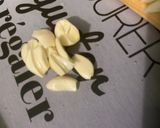 Une image de l'étape 3 de Saucisses allemandes aux poivrons verts, oignon et épices.