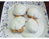 A picture of step 5 of Dahi wada.