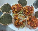 A picture of step 3 of Tawa masala paneer burgar.