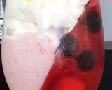 Foto del paso 2 de la receta Copa de gelatina de fresa 🍓 con nata (baja en calorías)