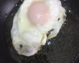 A picture of step 4 of 🍳 fried eggs.