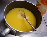 A picture of step 2 of Orange Juice Agar Jello.