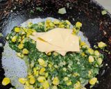 A picture of step 4 of Cheesy Spinach Corn Sandwich.