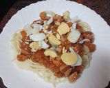 Foto del paso 4 de la receta: Pasta con salsa de salchicha y huevo duro picado