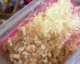 Foto langkah ke 2 dari resep Crackers Strawberry Keju.