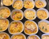 Φωτογραφία βήματος 3 της συνταγής Muffins με πολύχρωμες πιπεριές, μπέικον, τυρί και αυγό!