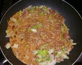 A picture of step 10 of Black Pepper Stir Fried Noodles.