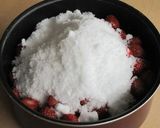 A picture of step 2 of Easy Strawberry Jam.