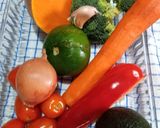Foto del paso 1 de la receta: Ensalada caliente de vegetales, con timbal de arroz