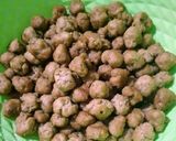 Foto langkah ke 4 dari resep Printil daging sapi (sambal goreng printil / bola bola daging).