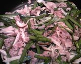 A picture of step 3 of Spring Rolls with Lots of Cellophane Noodles.
