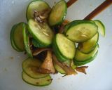 A picture of step 2 of Easy 5-Minute Maitake and Cucumber Side Dish.