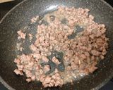 Hình bước làm 3 của món Trứng Gà Chiên Thịt Bò