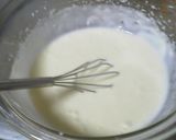 A picture of step 5 of Strawberry Mousse and No-bake Cheesecake.