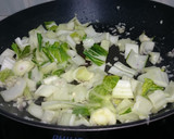 A picture of step 1 of Bak Choy With Carrot.
