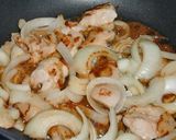 A picture of step 6 of Sweet and Savoury Stir-Fried Chicken and Onion.