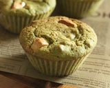 A picture of step 9 of White Chocolate × Matcha Muffins.