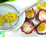 Hình bước làm 2 của món Tôm sốt chanh dây