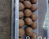 A picture of step 5 of Walnut Laddoos.
