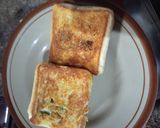 Foto langkah ke 3 dari resep Roti Panggang Keju Matcha.