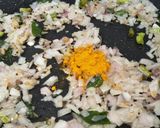 A picture of step 7 of Mandakki oggarne (karnataka style puffed rice upma).