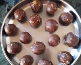 ચોકલેટ બોલ્સ (Chocolate Balls Recipe In Gujarati) રેસીપી સ્ટેપ3ફોટો
