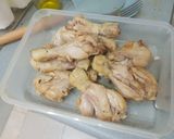 Foto del paso 2 de la receta: Arroz con pollo, zanahoria, maíz, guisantes y salchicha
