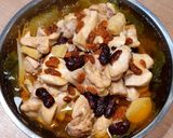Foto langkah ke 5 dari resep Ayam Kukus dengan Kurma Merah dan Goji Berry.