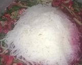Foto langkah ke 8 dari resep Bihun buah naga.
