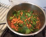 A picture of step 5 of Chickpea and spinach curry.