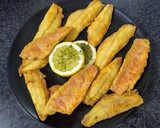 Foto del paso 2 de la receta: Filetes de salmonetes rebozados